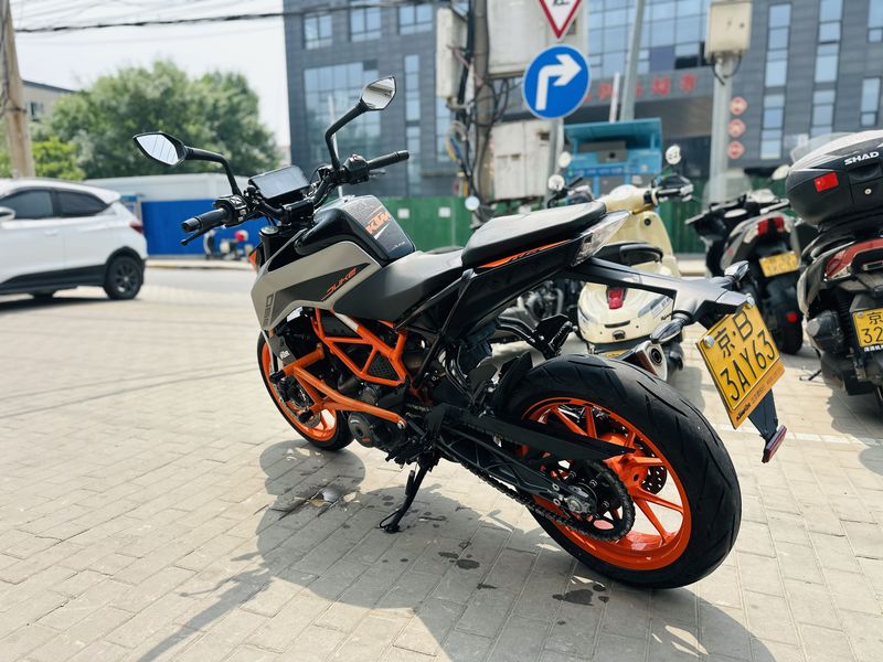 二手KTMR2R390 Duke