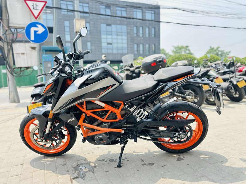 二手KTMR2R390 Duke