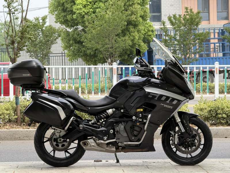 二手贝纳利600GC