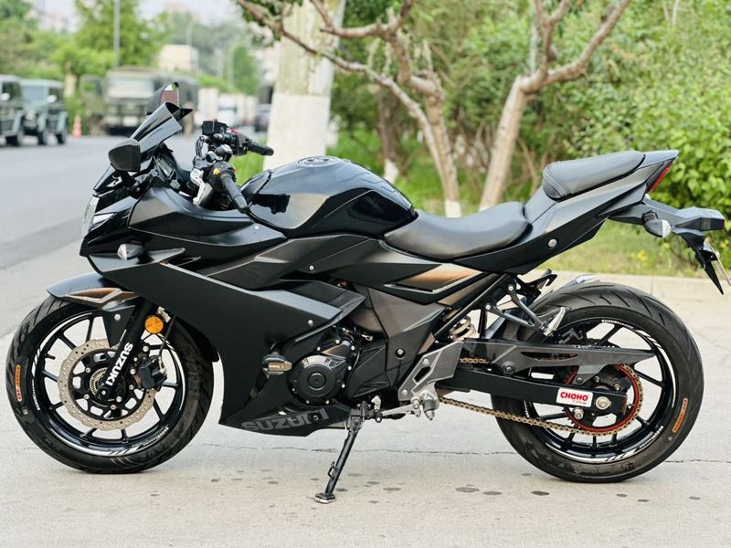 二手豪爵铃木GSX250R