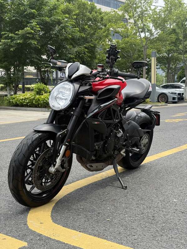 二手奥古斯塔Dragster 800
