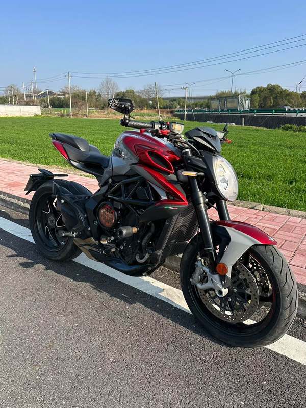二手奥古斯塔Brutale 800