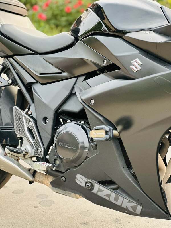 二手豪爵铃木GSX250R