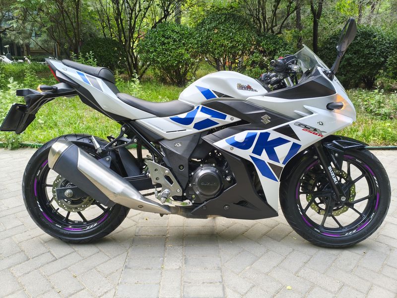 二手豪爵铃木GSX250R