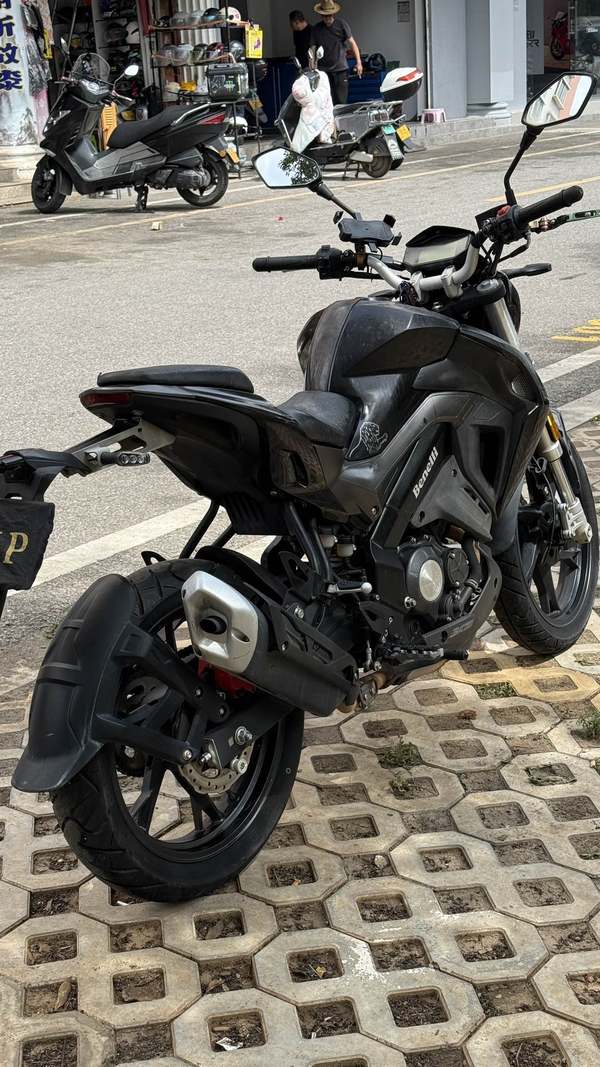 二手贝纳利小迅龙 BN150S