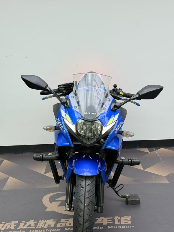 二手豪爵铃木GSX250R