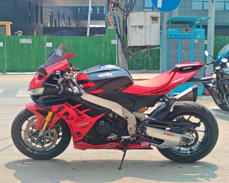 二手阿普利亚RSV4