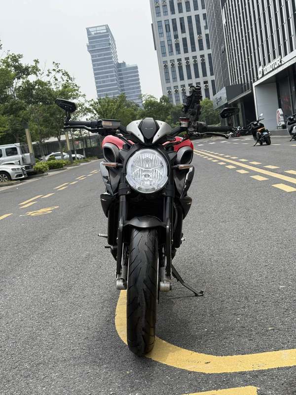 二手奥古斯塔Dragster 800