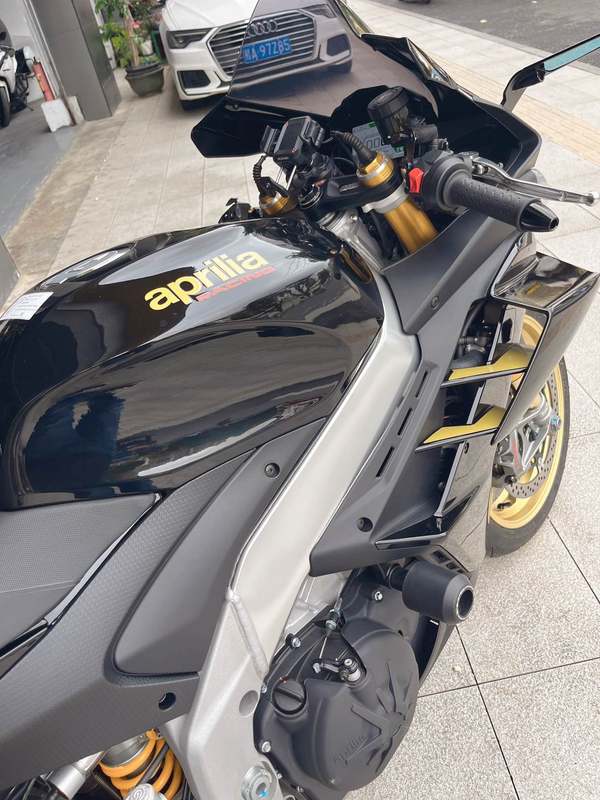 二手阿普利亚RSV4