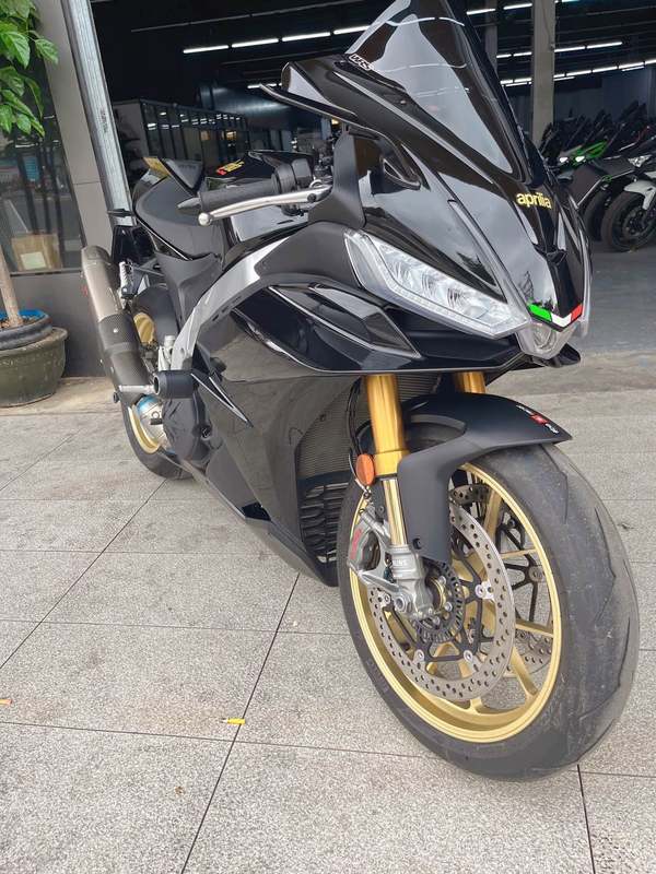 二手阿普利亚RSV4