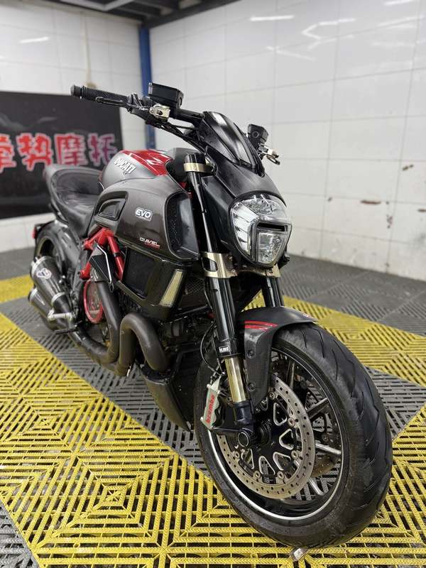 二手杜卡迪Diavel 