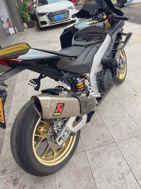 二手阿普利亚RSV4