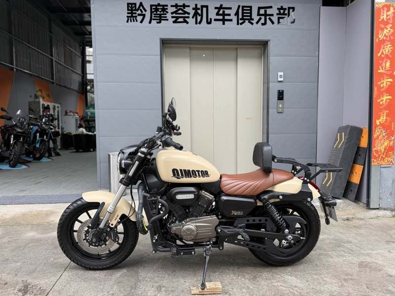 二手QJMOTOR闪300