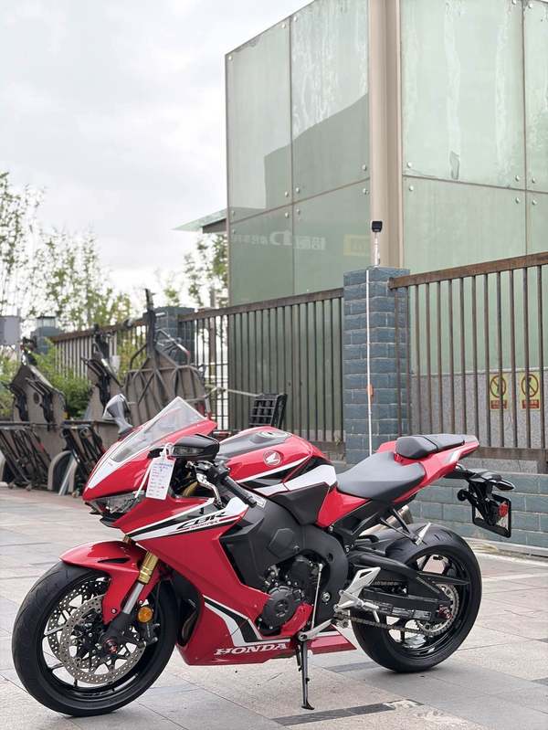 二手本田CBR 1000 RR