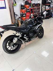二手本田CBR400R