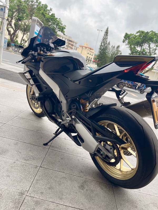二手阿普利亚RSV4