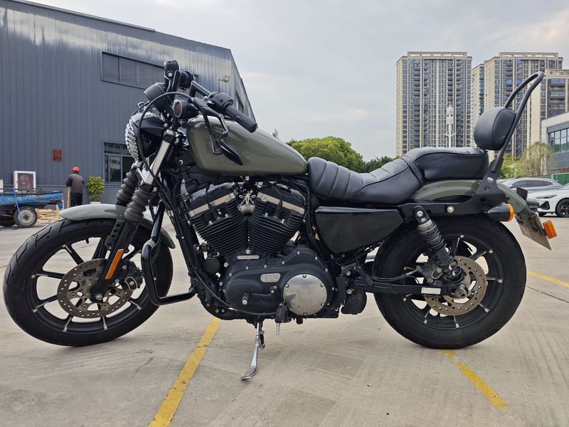 二手哈雷戴维森Iron883 硬汉