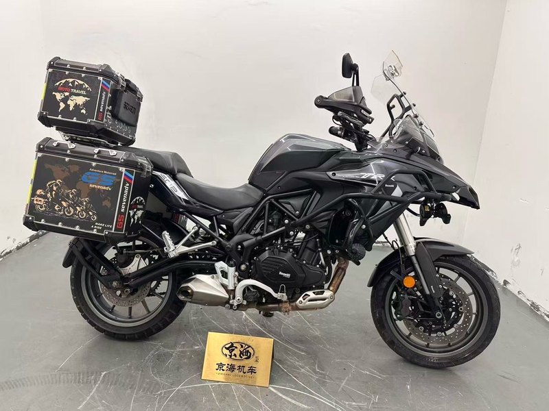 二手贝纳利金鹏 TRK502