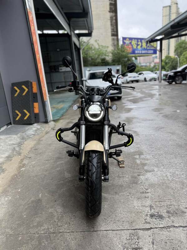 二手QJMOTOR闪300