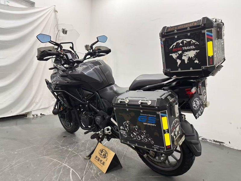 二手贝纳利金鹏 TRK502