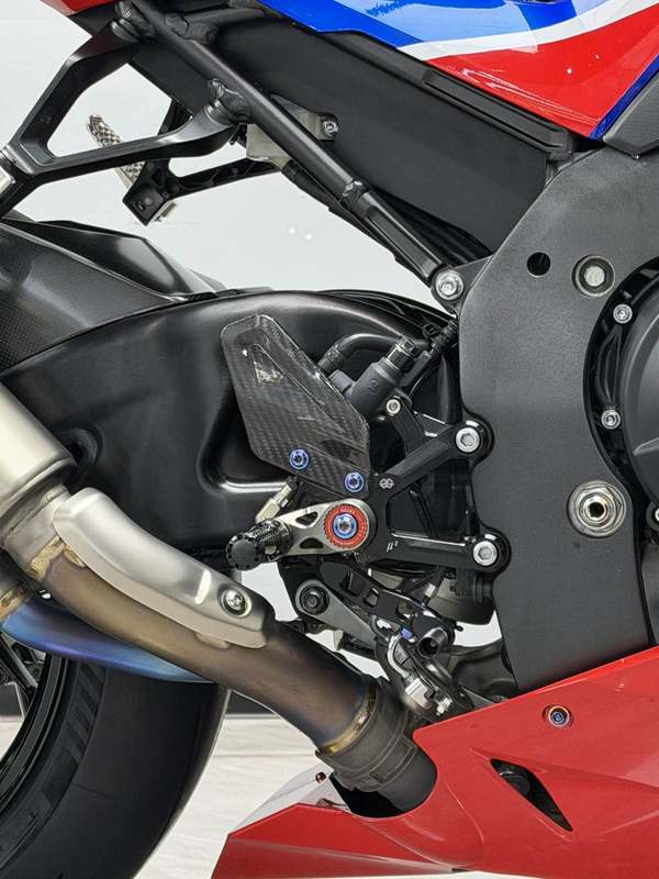 二手本田CBR 1000 RR-R