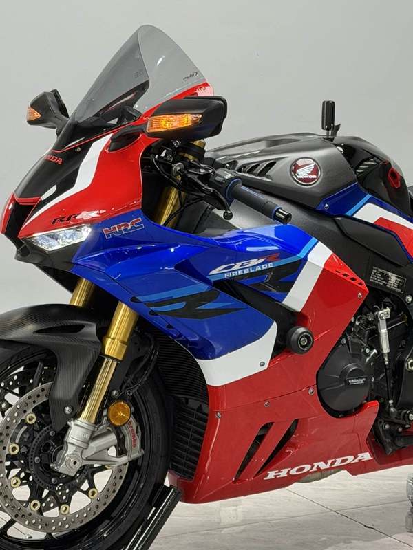 二手本田CBR 1000 RR-R