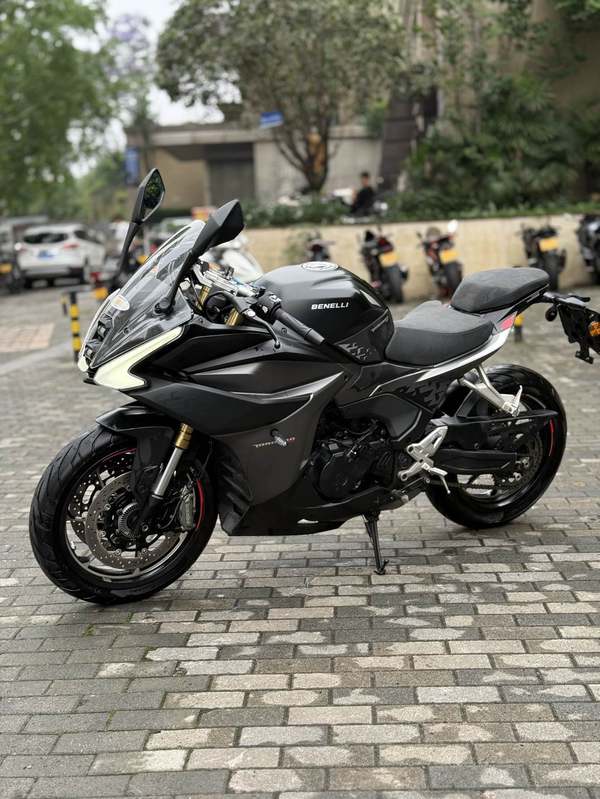 二手贝纳利龙卷风 Tornado 552R