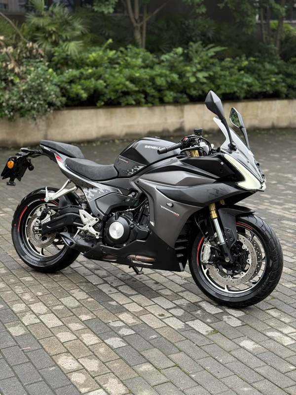 二手贝纳利龙卷风 Tornado 552R