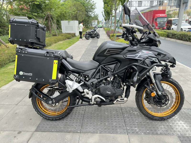 二手贝纳利TRK552