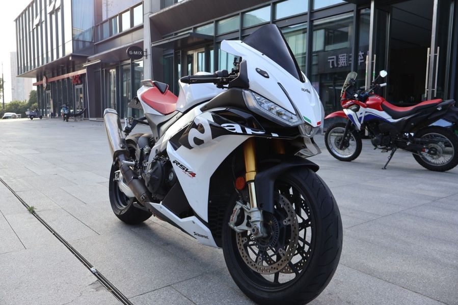 二手阿普利亚RSV4