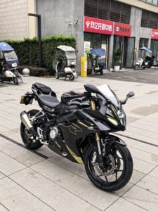 二手贝纳利龙卷风 Tornado 302R