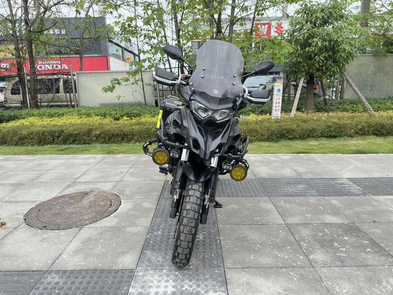 二手贝纳利TRK552