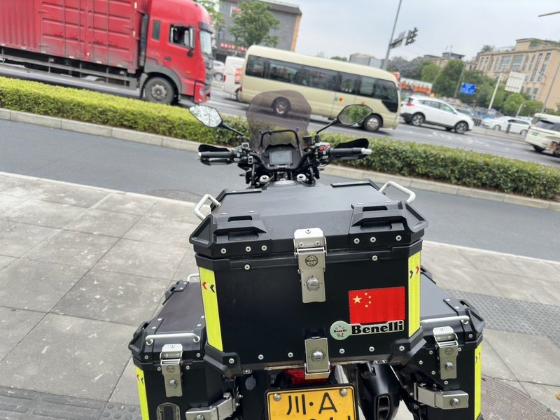 二手贝纳利TRK552