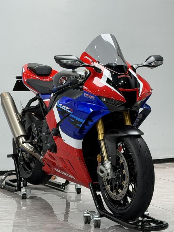 二手本田CBR 1000 RR-R