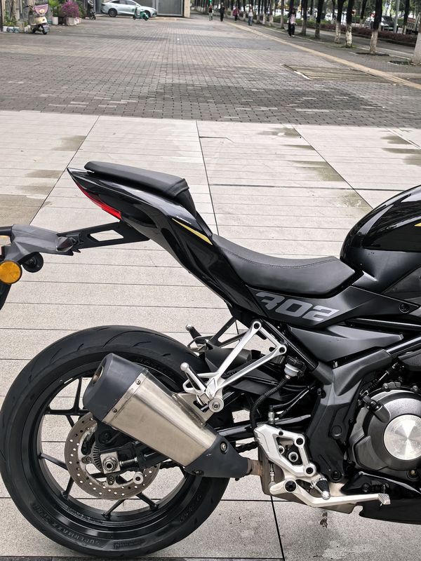 二手贝纳利龙卷风 Tornado 302R