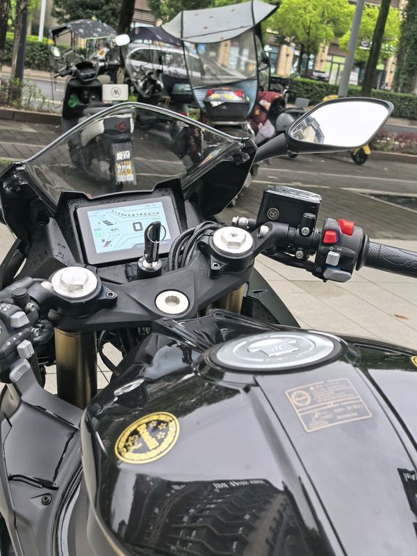 二手贝纳利龙卷风 Tornado 302R