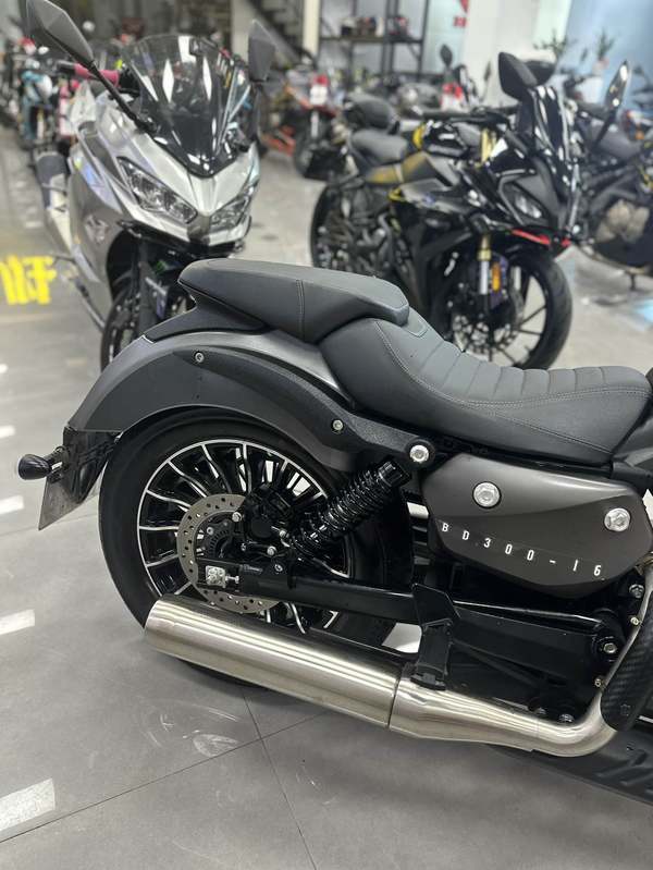 二手奔达Rock300 灰石