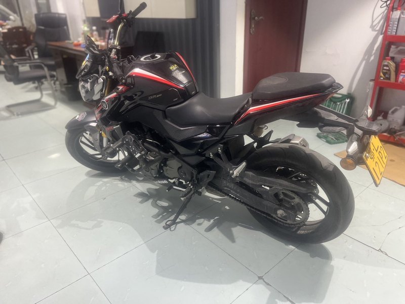 二手豪爵DR300