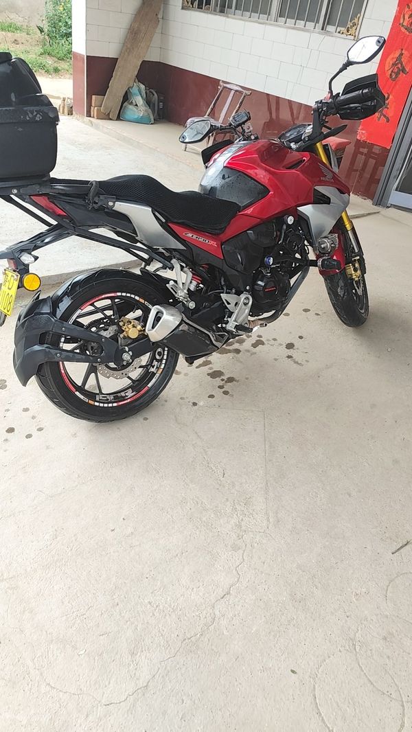 二手五羊本田CB190R 暴锋眼