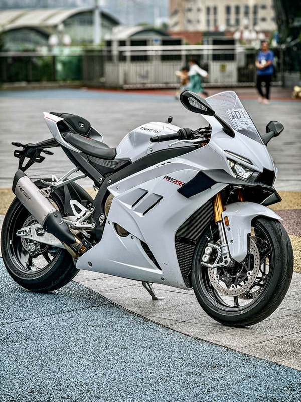 二手张雪机车820RR