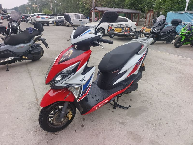 二手新大洲本田裂行 RX125Fi