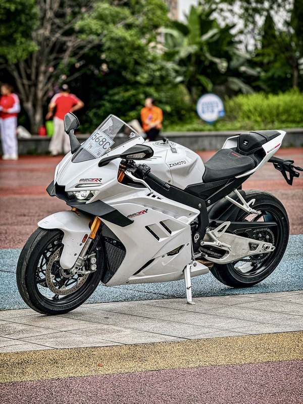 二手张雪机车820RR