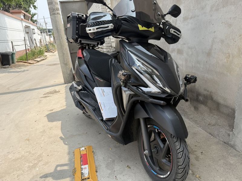 二手新大洲本田裂行 RX125Fi
