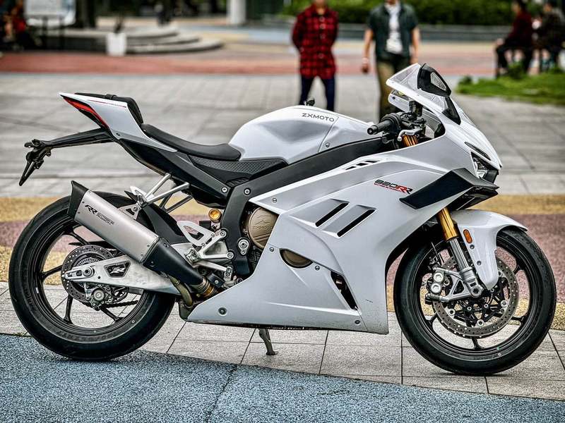 二手张雪机车820RR