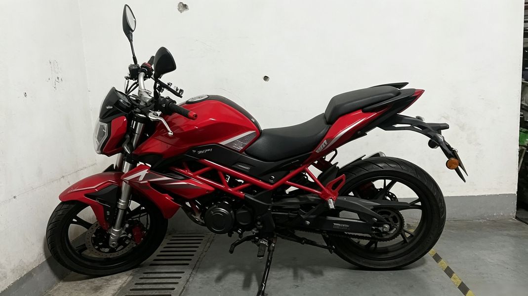 二手贝纳利红宝龙 TNT150i