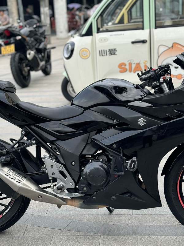 二手豪爵铃木GSX250R