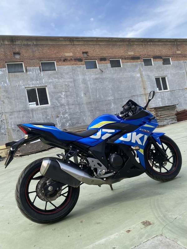 二手豪爵铃木GSX250R