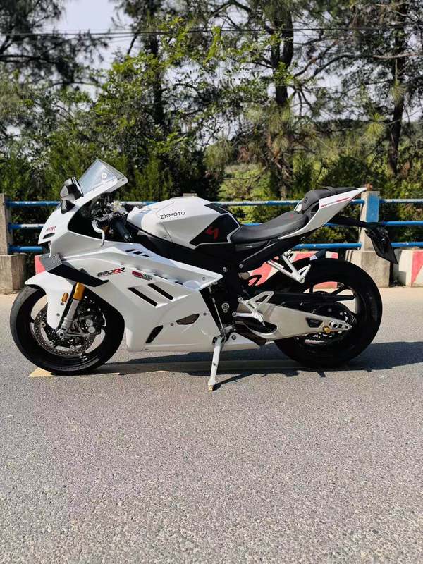 二手张雪机车820RR