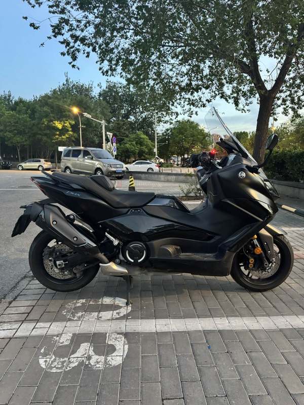 二手雅马哈TMAX