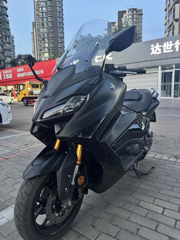 二手雅马哈TMAX